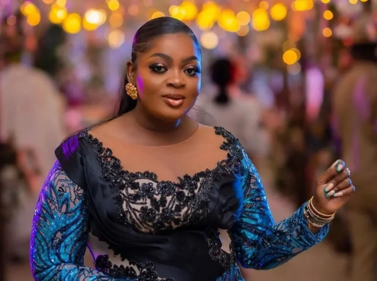 Eniola Badmus Reflects on the Meaning of Financial Struggles Eniola Badmus Reflects on the Meaning of Financial Struggles