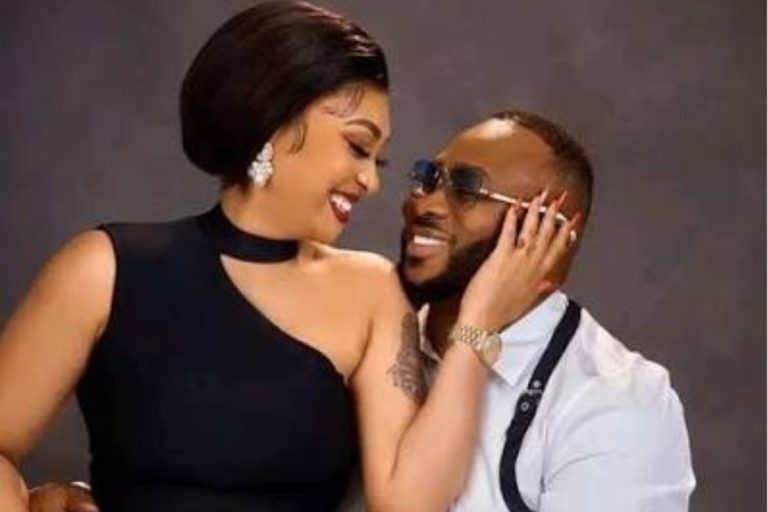 Rosy Meurer Drops Churchill’s Name from Bio During Marital Turmoil Rosy Meurer Drops Churchill's Name from Bio During Marital Turmoil