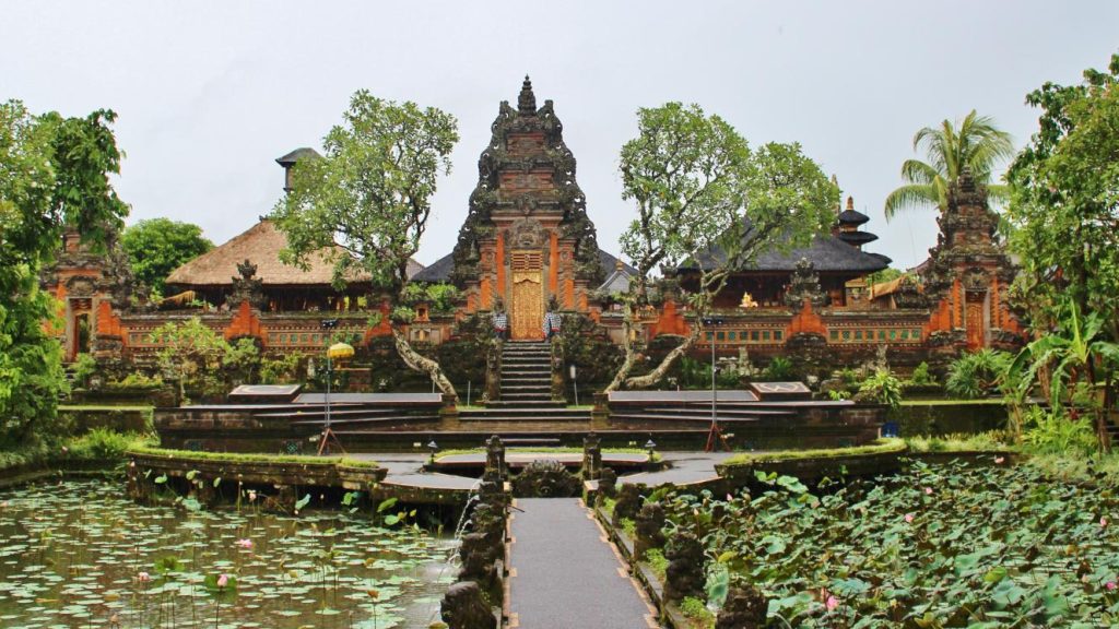 Indonesia Issues Reminder to Influencers: Use Proper Work Visas